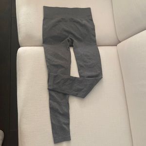 USA PRO Grey workout leggings